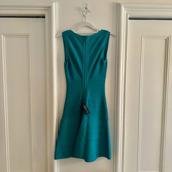 🆕 HERVE LEGER PARIS A-LINE BANDAGE MINI DRESS - Picture 5 of 6